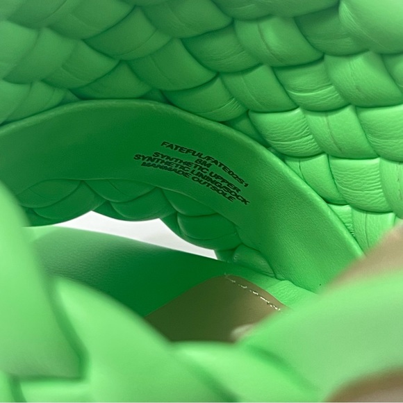 Steve Madden Heels Fateful Size 8 Bright Neon Green Pointy - Picture 6 of 6